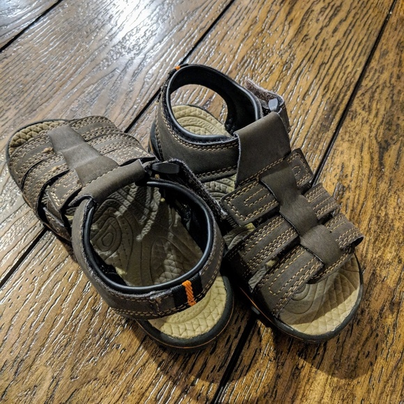 Boys sandels - Picture 1 of 4